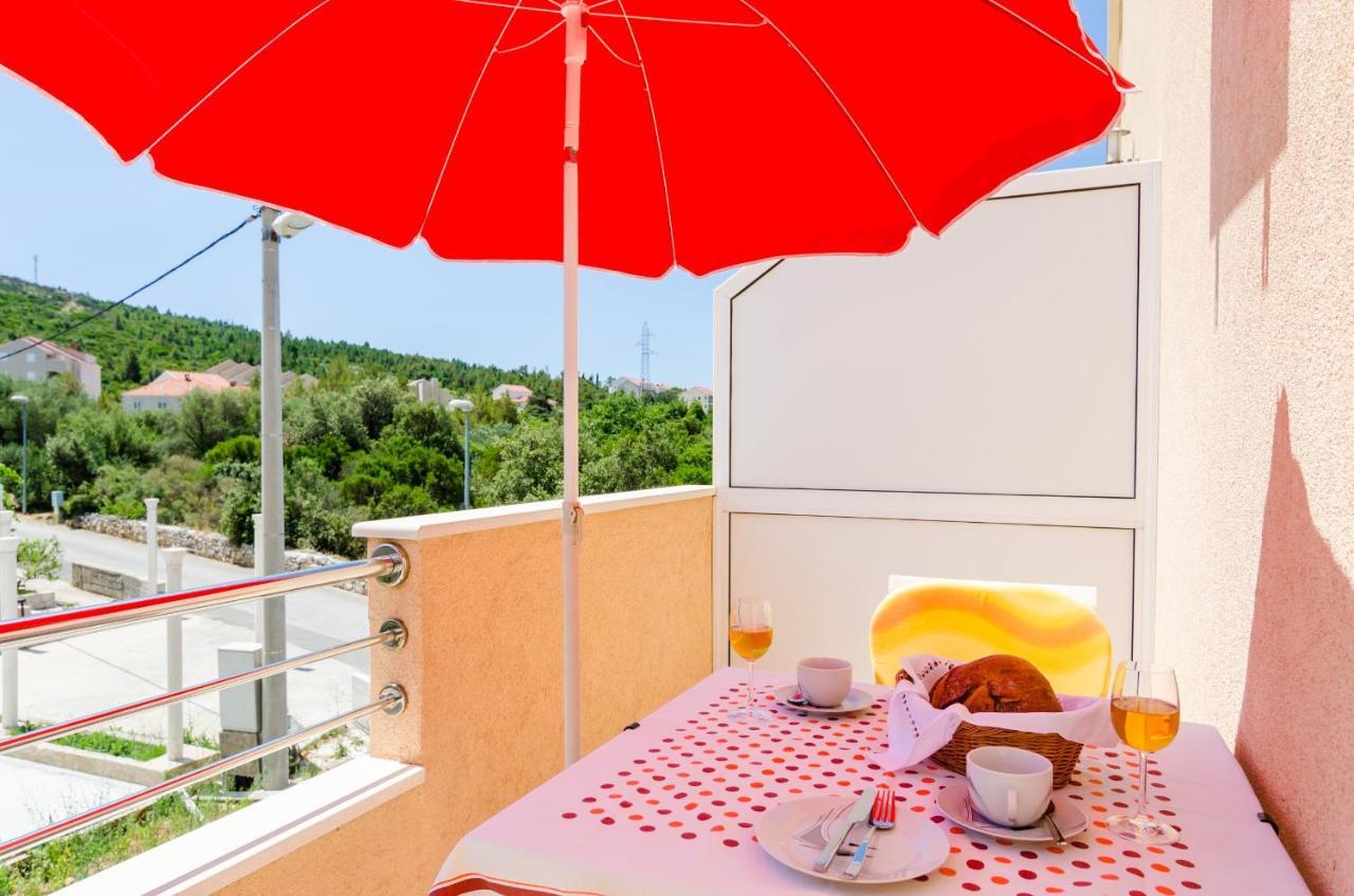 Guesthouse Somnium 察夫塔特 外观 照片